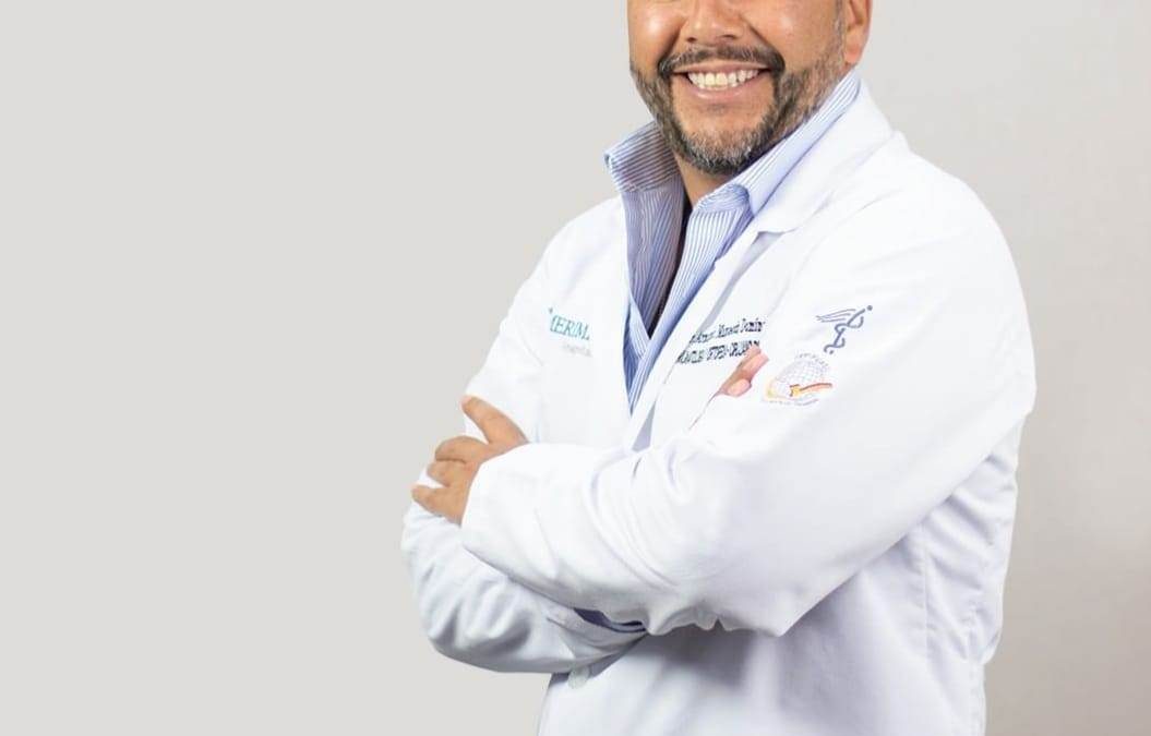 Dr. Armando Mantecón | Traumatología y Ortopedia Cancún | Cirujano de Columna